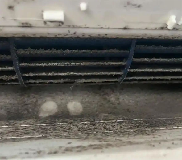 张家口空调吹的风有股烧焦味是怎么回事